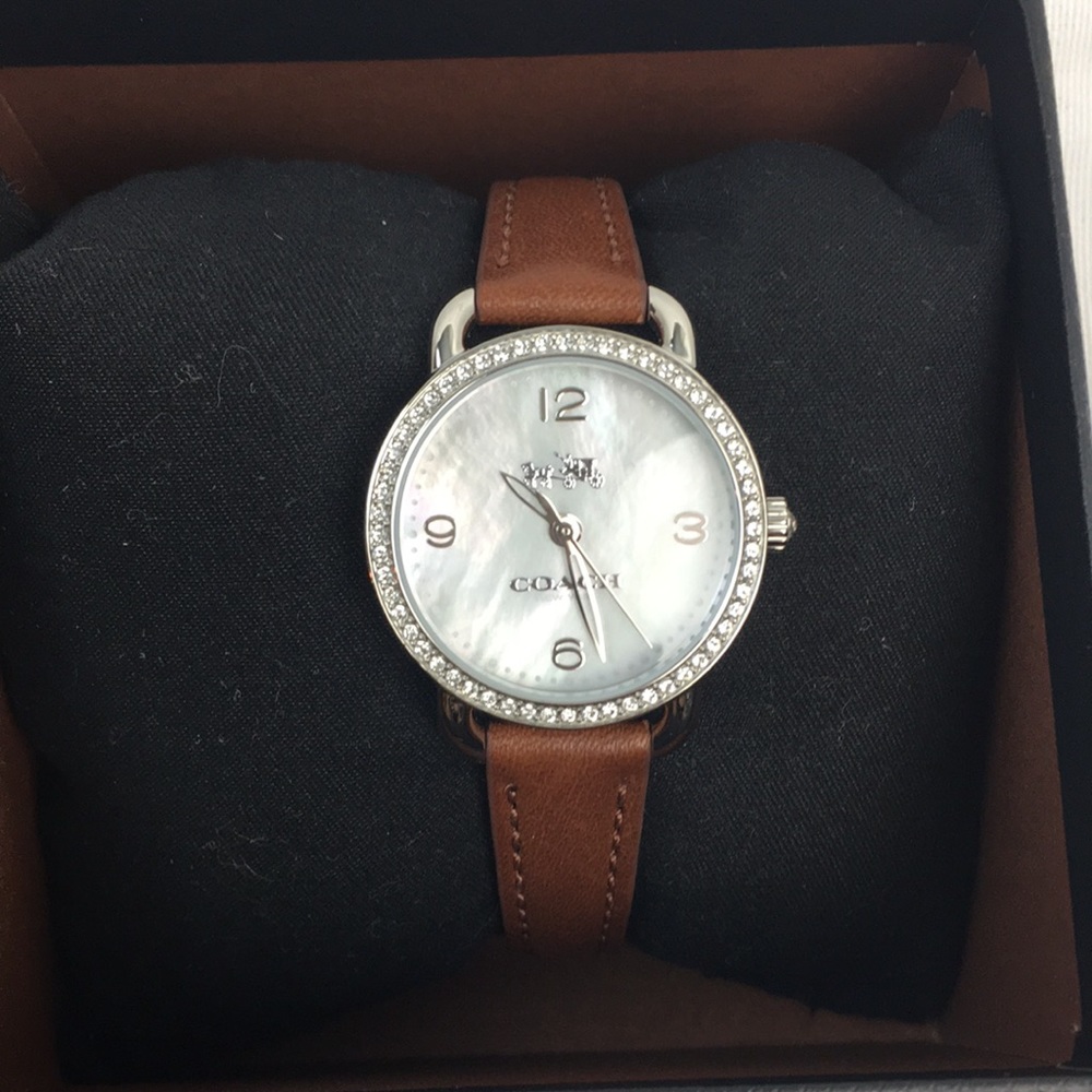 NWOT COACH Ladies Watch Audrey Mother of Pearl With Crystals